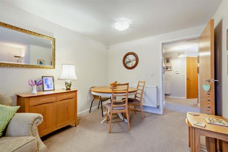 8676590-interior07-800.jpg