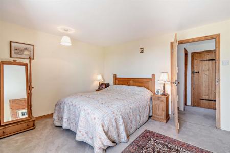 8688129-interior16-800.jpg