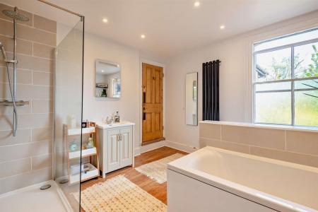 8690393-interior14-800.jpg