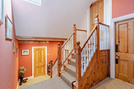8690393-interior18-800.jpg