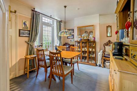 8689705-interior03-800.jpg