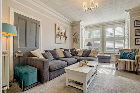 8690086-interior01-800.jpg