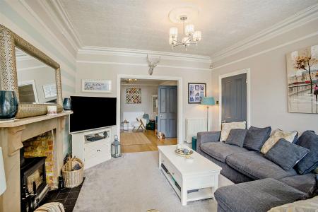 8690086-interior03-800.jpg