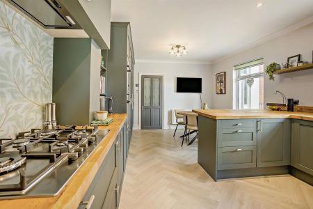 8690086-interior12-800.jpg