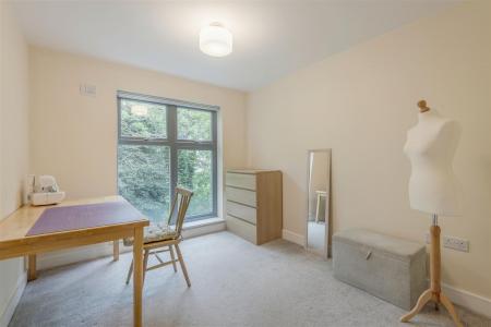 8691410-interior14.jpg