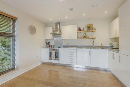 8691410-interior11.jpg