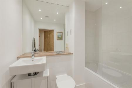 8691410-interior05.jpg