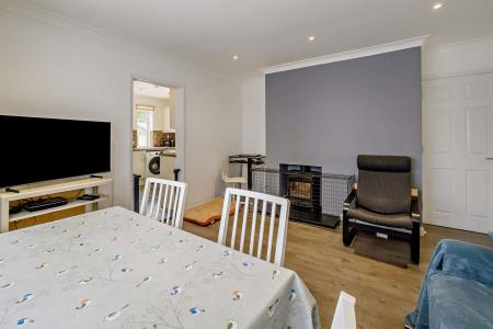 8690244-interior17-800.jpg