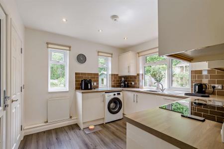 8690244-interior18-800.jpg