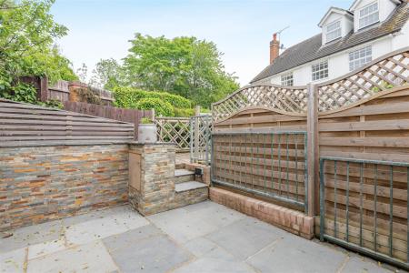 8691795-exterior09.jpg