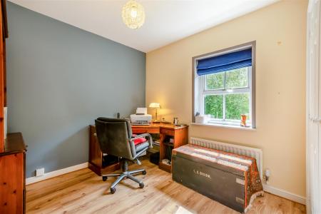 8698187-interior26.jpg
