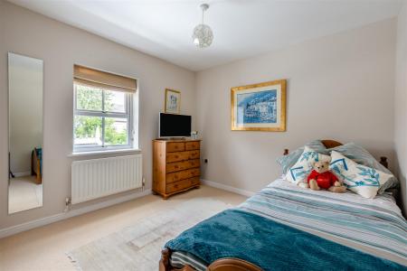 8698187-interior28.jpg