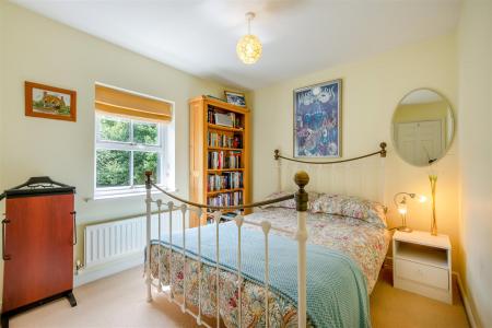 8698187-interior25.jpg