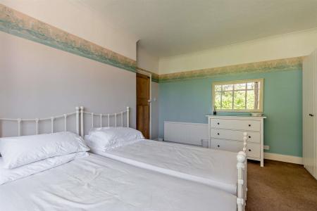8698615-interior18-800.jpg