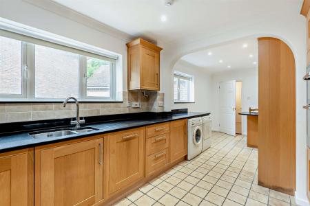 8698831-interior04-800.jpg