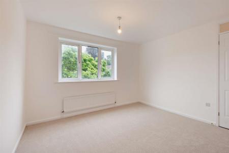 8698831-interior18-800.jpg
