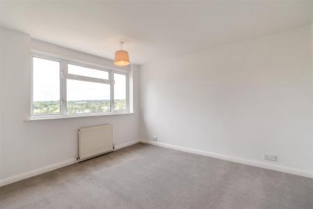 8700108-interior13.jpg
