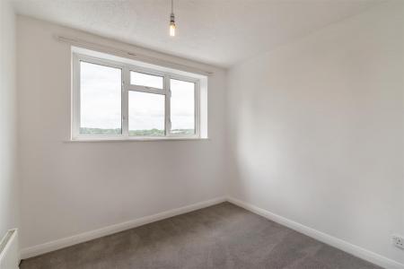 8700108-interior19.jpg