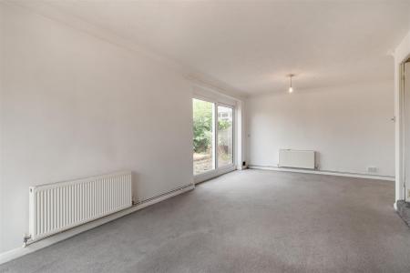 8700108-interior12.jpg