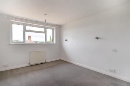 8700108-interior15.jpg