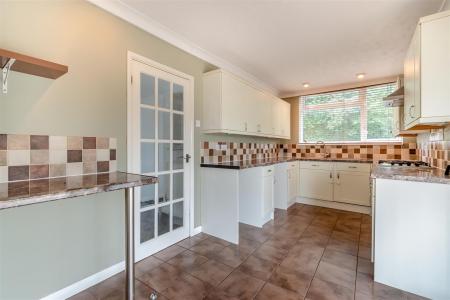 8700108-interior02.jpg