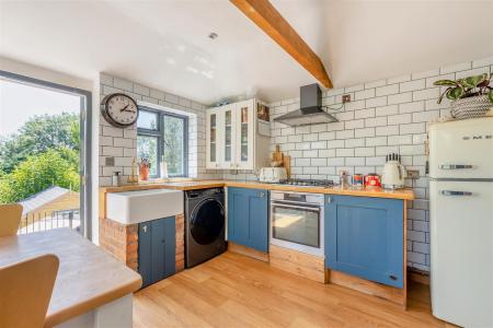8701108-interior09.jpg
