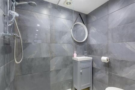 8701108-interior01.jpg