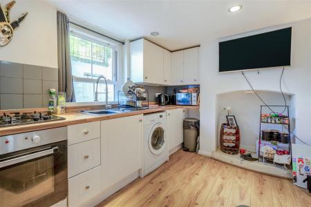 8701108-interior04.jpg