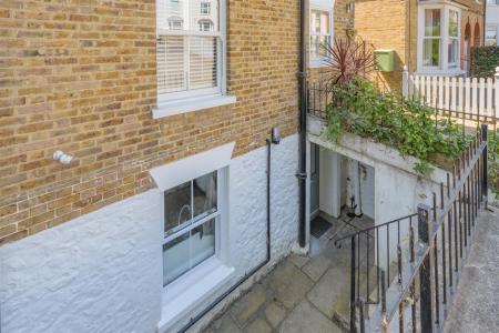 8701108-exterior03.jpg