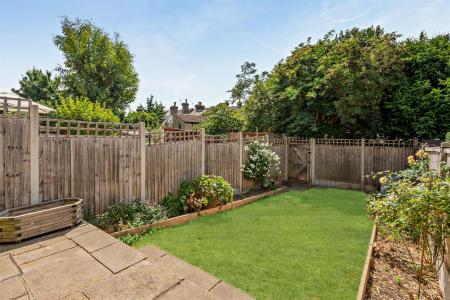 8701828-exterior12-800.jpg