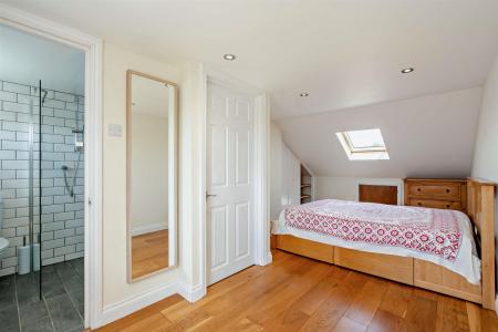 8701828-interior32-800.jpg