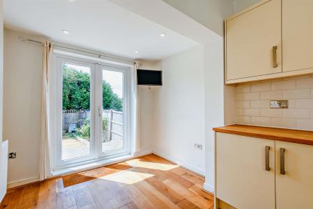 8701828-interior06-800.jpg