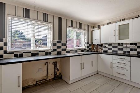 8703319-interior04-800.jpg