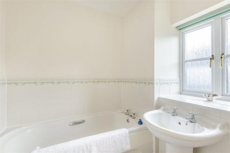 8520324-interior11.jpg