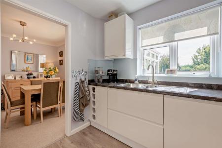 8703719-interior07-800.jpg