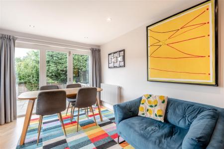 8703859-interior06.jpg