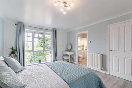 8703606-interior16-800.jpg