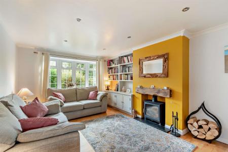 8703606-interior20-800.jpg