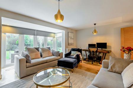 8678476-interior04-800.jpg