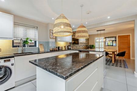 8678476-interior12-800.jpg