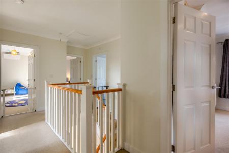 8705781-interior29.jpg