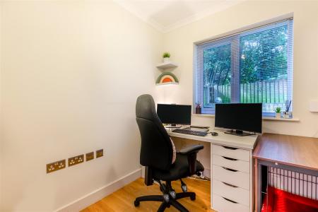 8705781-interior15.jpg