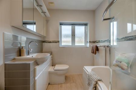 8705781-interior23.jpg