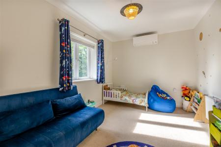 8705781-interior27.jpg