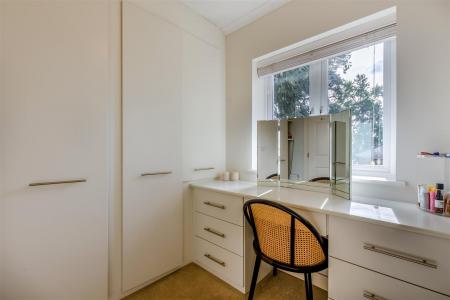 8705781-interior28.jpg