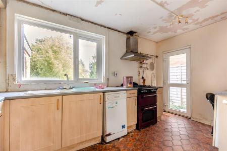 8705680-interior07.jpg
