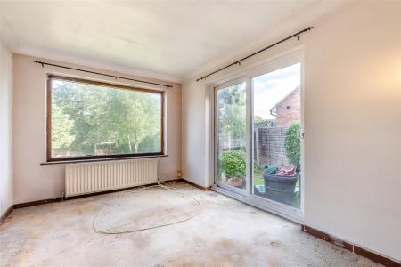 8705680-interior06.jpg