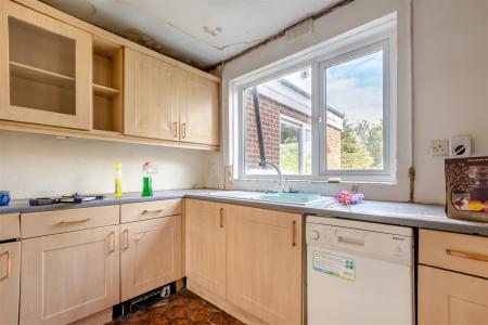 8705680-interior20.jpg