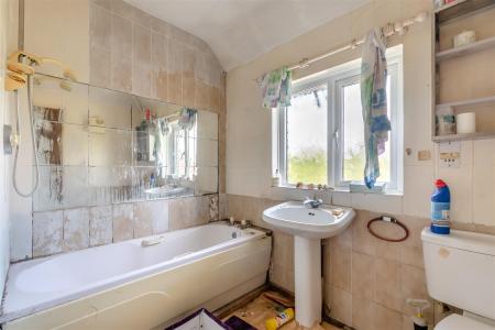 8705680-interior11.jpg