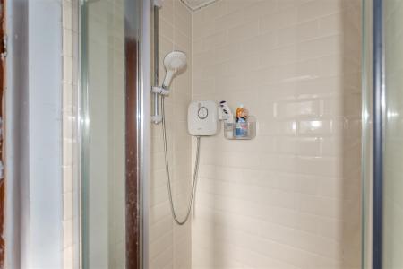 8705680-interior19.jpg
